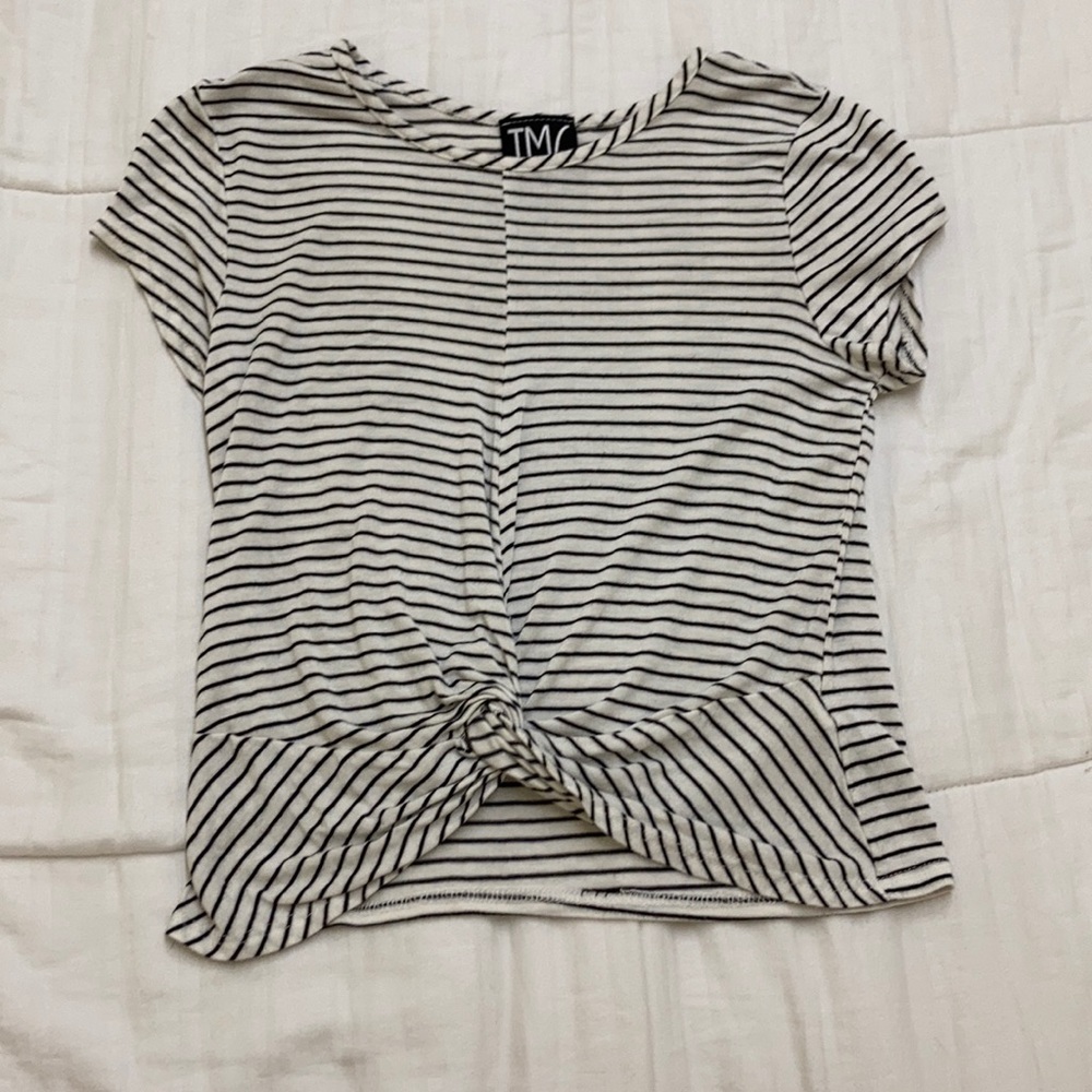 A very comfortable cropped top
